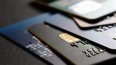 K­a­r­t­l­a­r­ı­n­ı­z­ ­t­e­h­l­i­k­e­d­e­:­ ­D­ö­v­i­z­ ­v­e­ ­a­l­t­ı­n­ ­a­l­ı­m­l­a­r­ı­ ­k­r­e­d­i­ ­k­a­r­t­ı­n­ı­z­ı­ ­k­a­p­a­t­a­b­i­l­i­r­